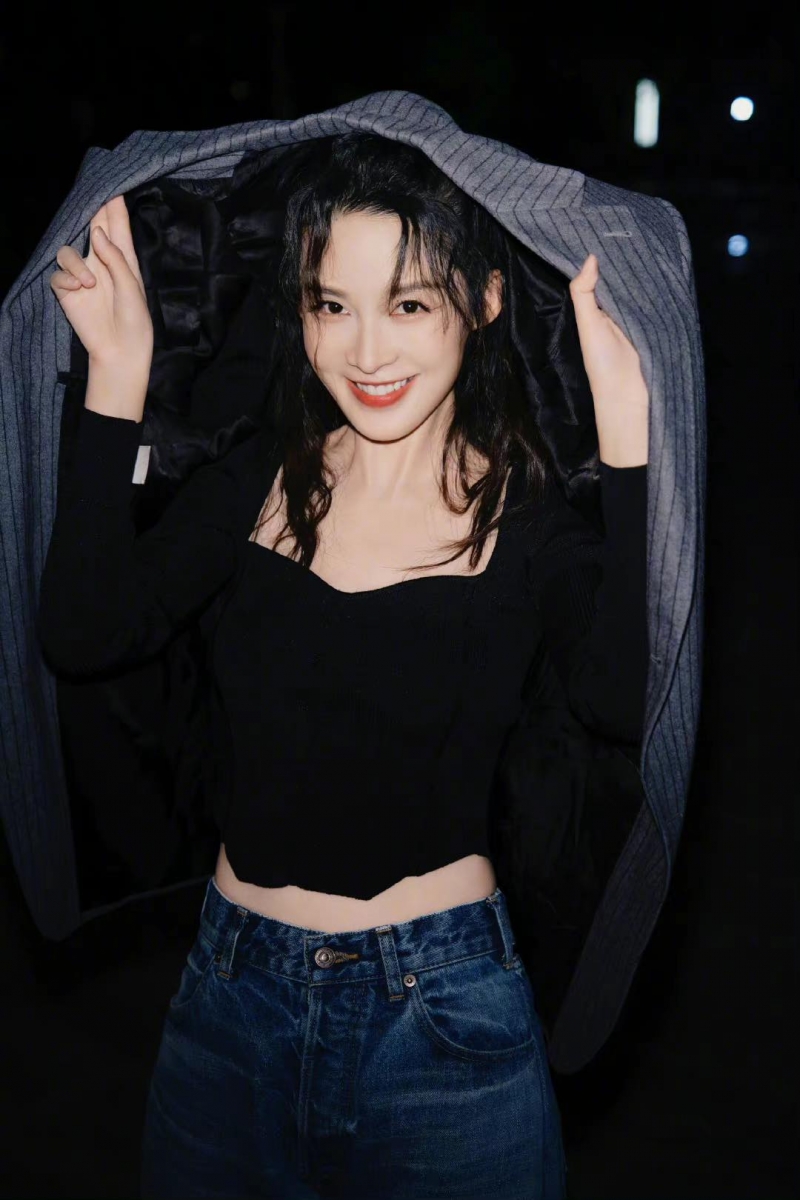 重头戏都是男主和男二了,这女主谁演都不重要了