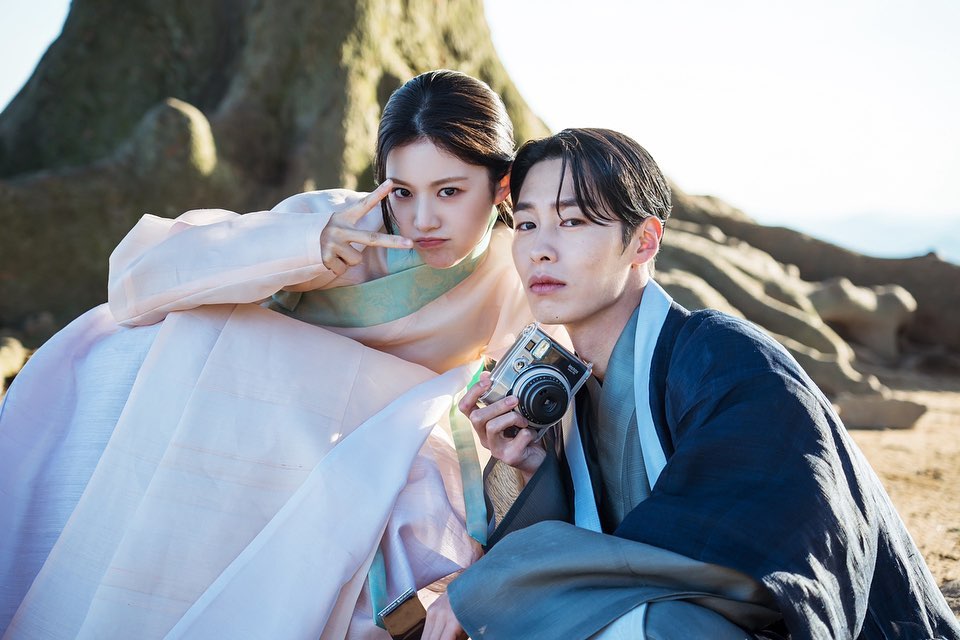 《还魂：光与影》男女主角被传假戏真做