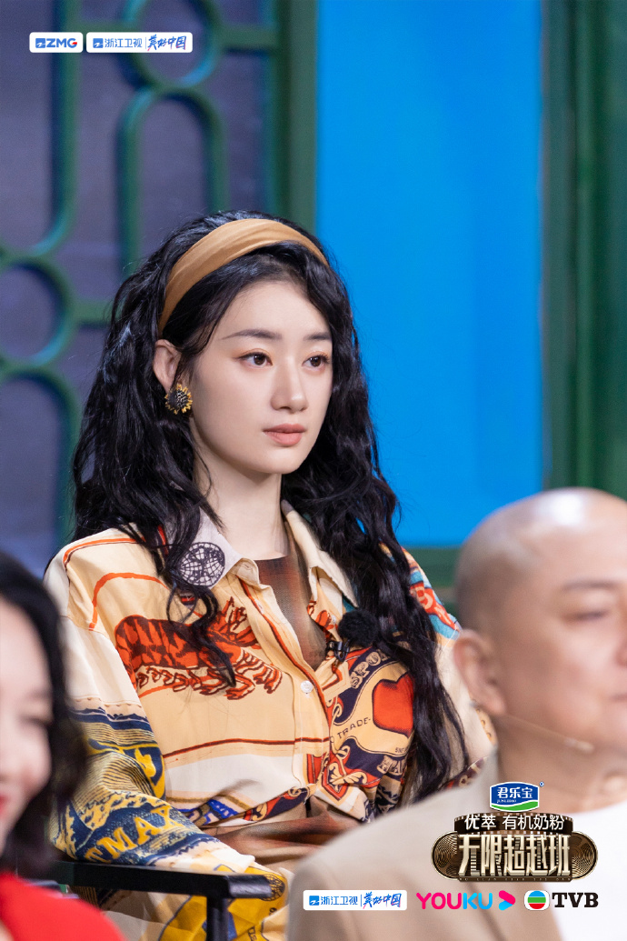 大部分网友都认为佘诗曼的点评很到位,而且对郭晓婷来说,学到就是赚到