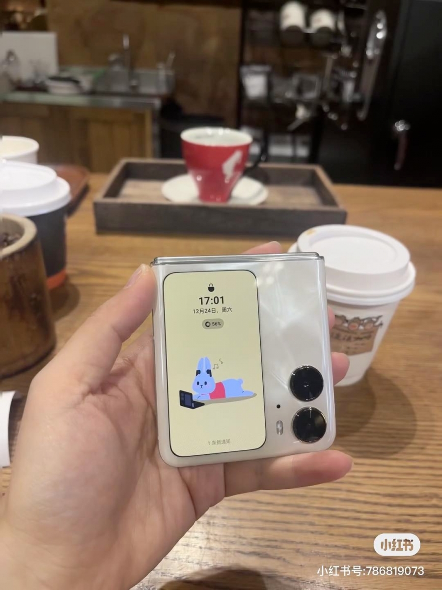 「奶茶金」颜色非常高级奢华感十足