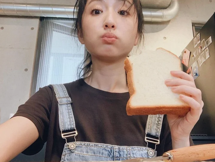 1、做好清洁、卸妆