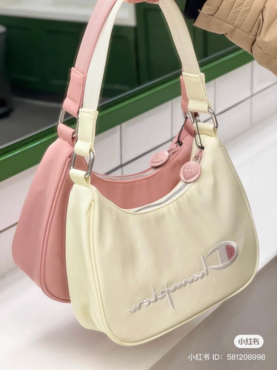 换上少女青春的色彩