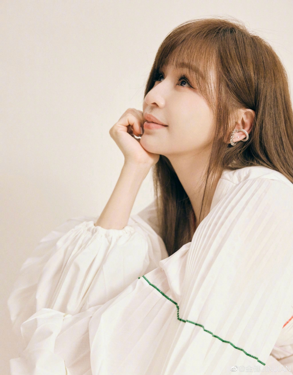 尤其去年参加《乘风破浪》和《披荆斩棘》再度获得超高关注度的王心凌和任贤齐