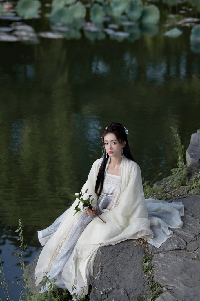 吴谨言的古装美照