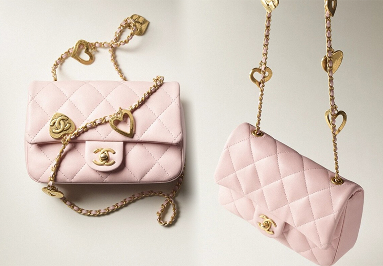 6、CHANEL 爱心口盖包