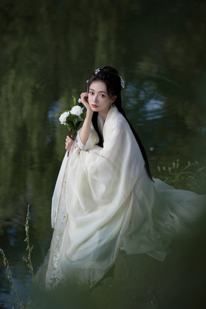吴谨言的古装美照