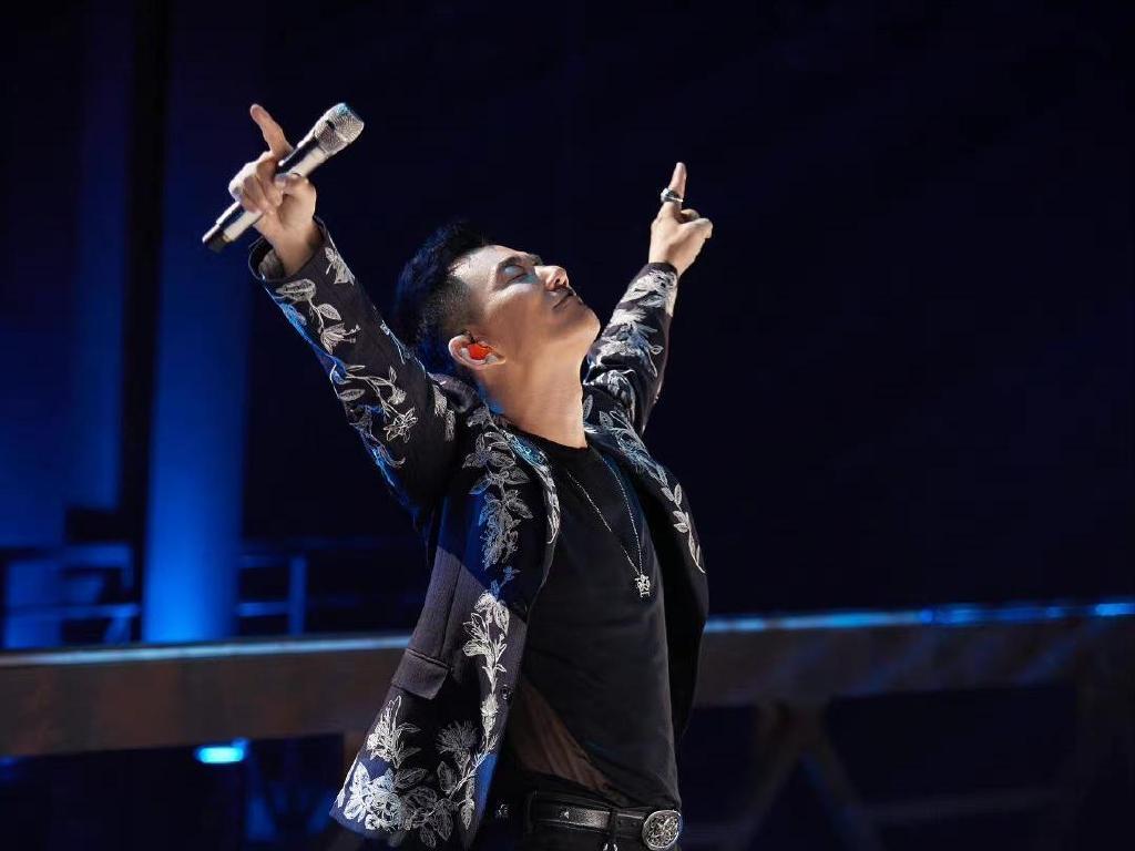 尤其去年参加《乘风破浪》和《披荆斩棘》再度获得超高关注度的王心凌和任贤齐