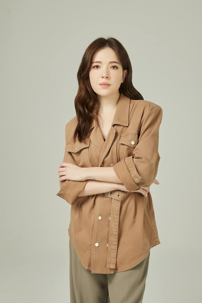 「许玮甯」将在剧中饰演性格叛逆、不讨长辈喜欢的「爱情牺牲者」