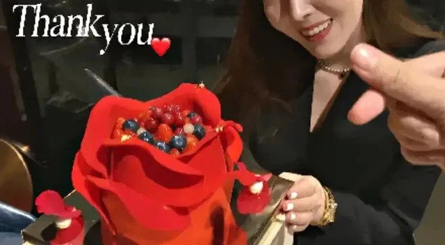 Jennie也曾现身Jessica 生日 Vlog