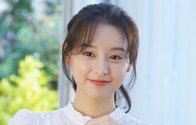 3、保湿霜配合按摩