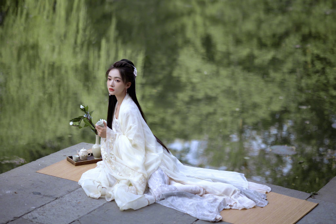 吴谨言的古装美照