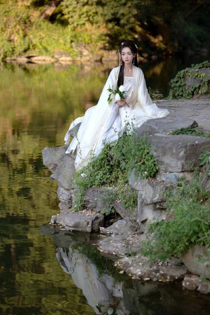 吴谨言的古装美照