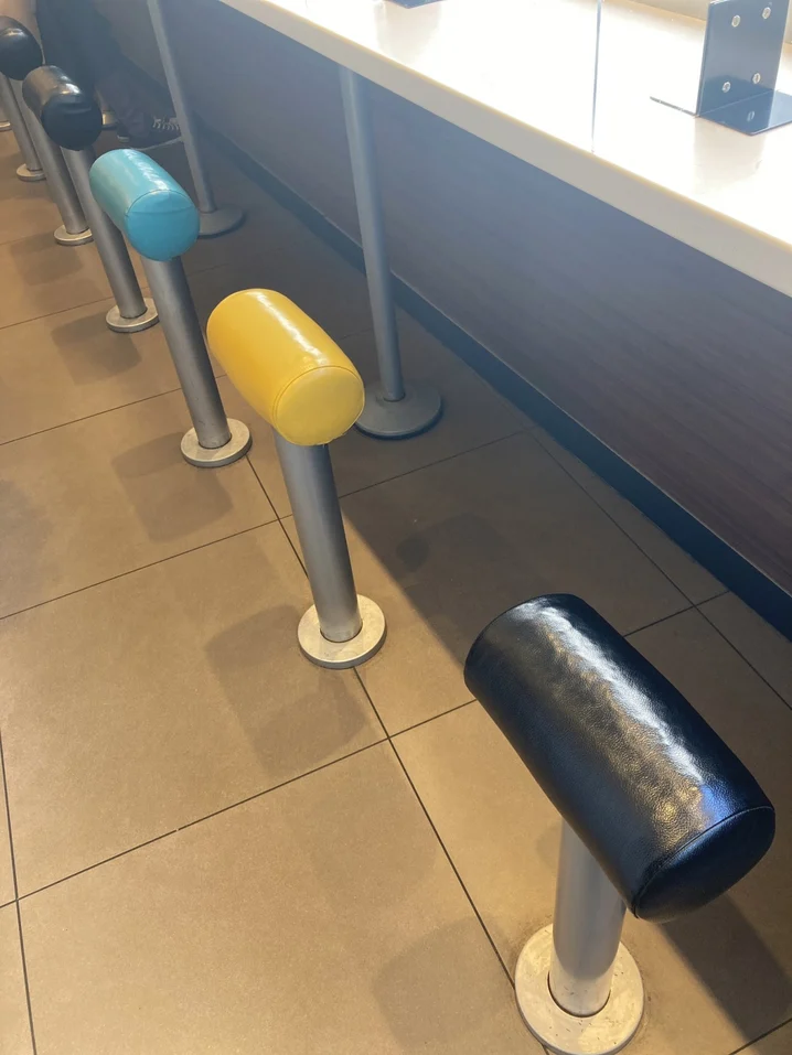 #日本麦当劳最新内用座椅