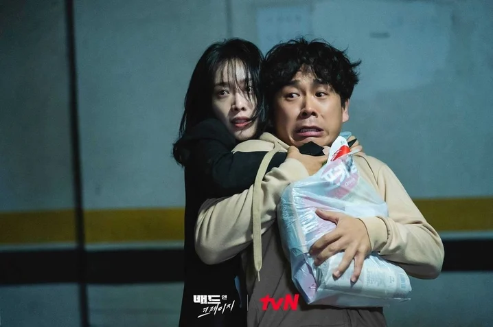 金赫拉的美,是属于很锐利的那种