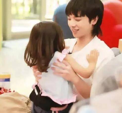 什么他只出钱,剥夺孩子应该得到的父爱