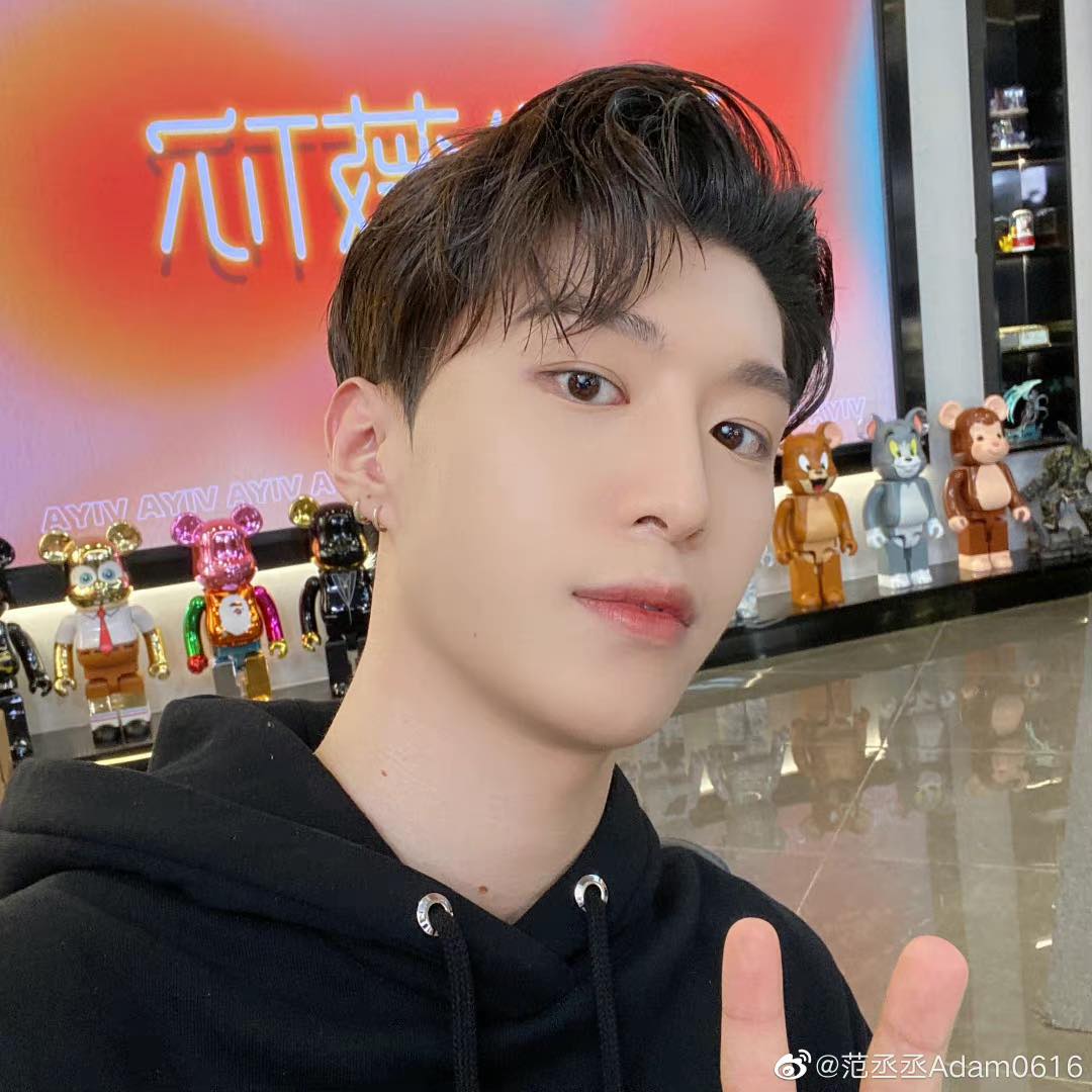 跟导演的关系特好