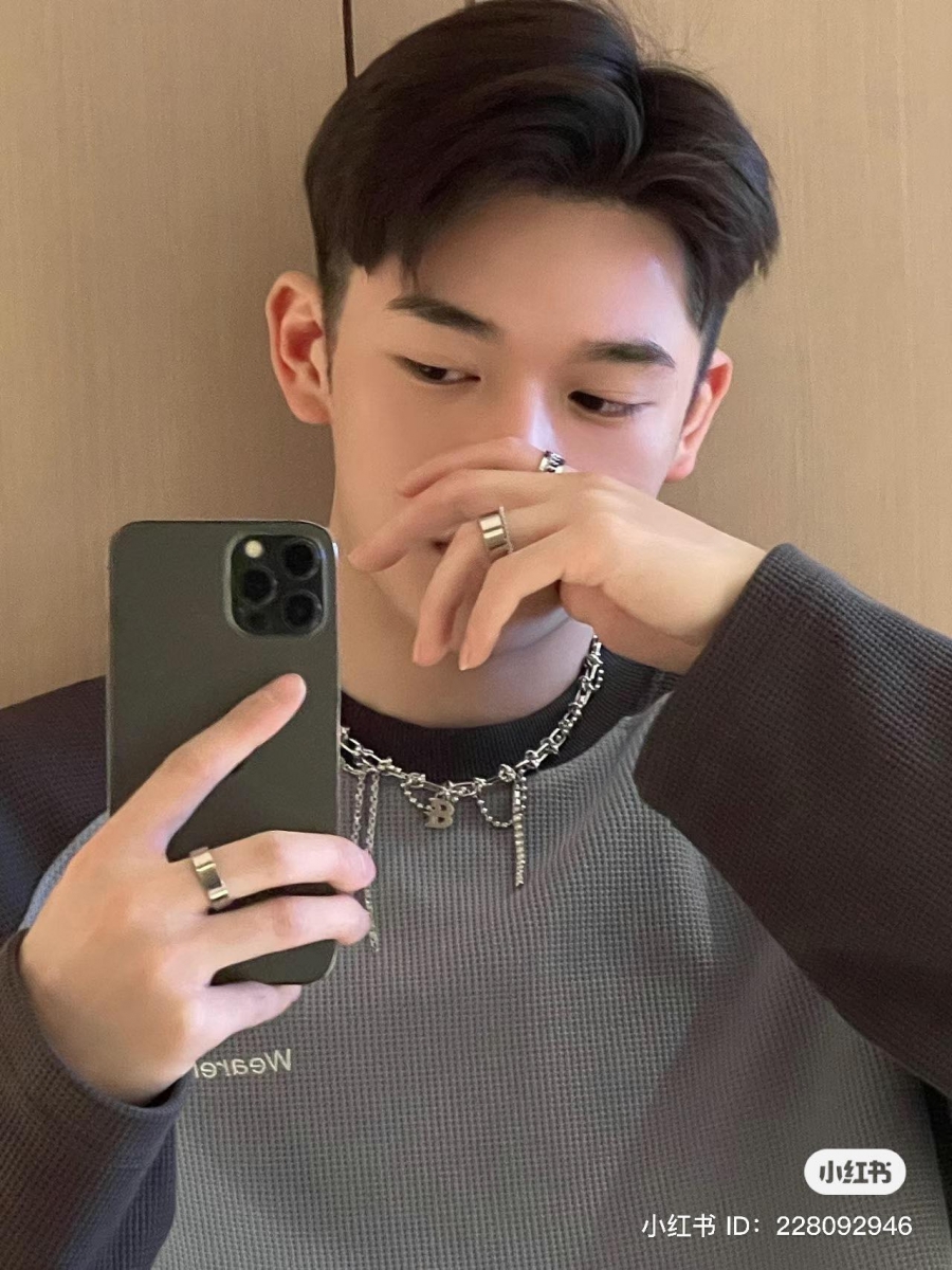 一旦脱口罩那一刻,往往跟想象的有天渊之别差距