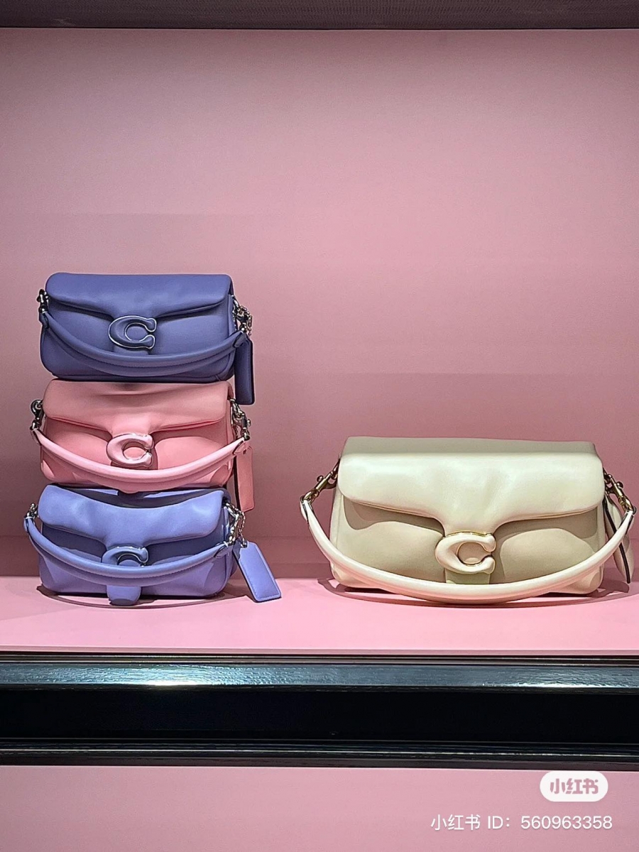 桃花粉和紫罗兰的色调一样让人心动