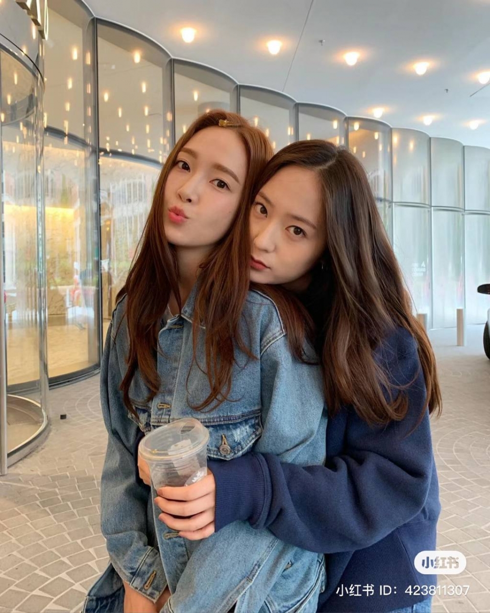 平常没事的时候可以互掐互损，有事的时候则会认真起来成为对方暖心的依靠