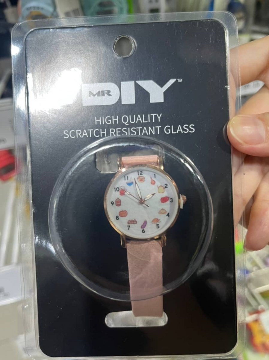 3、手绘卡通手表