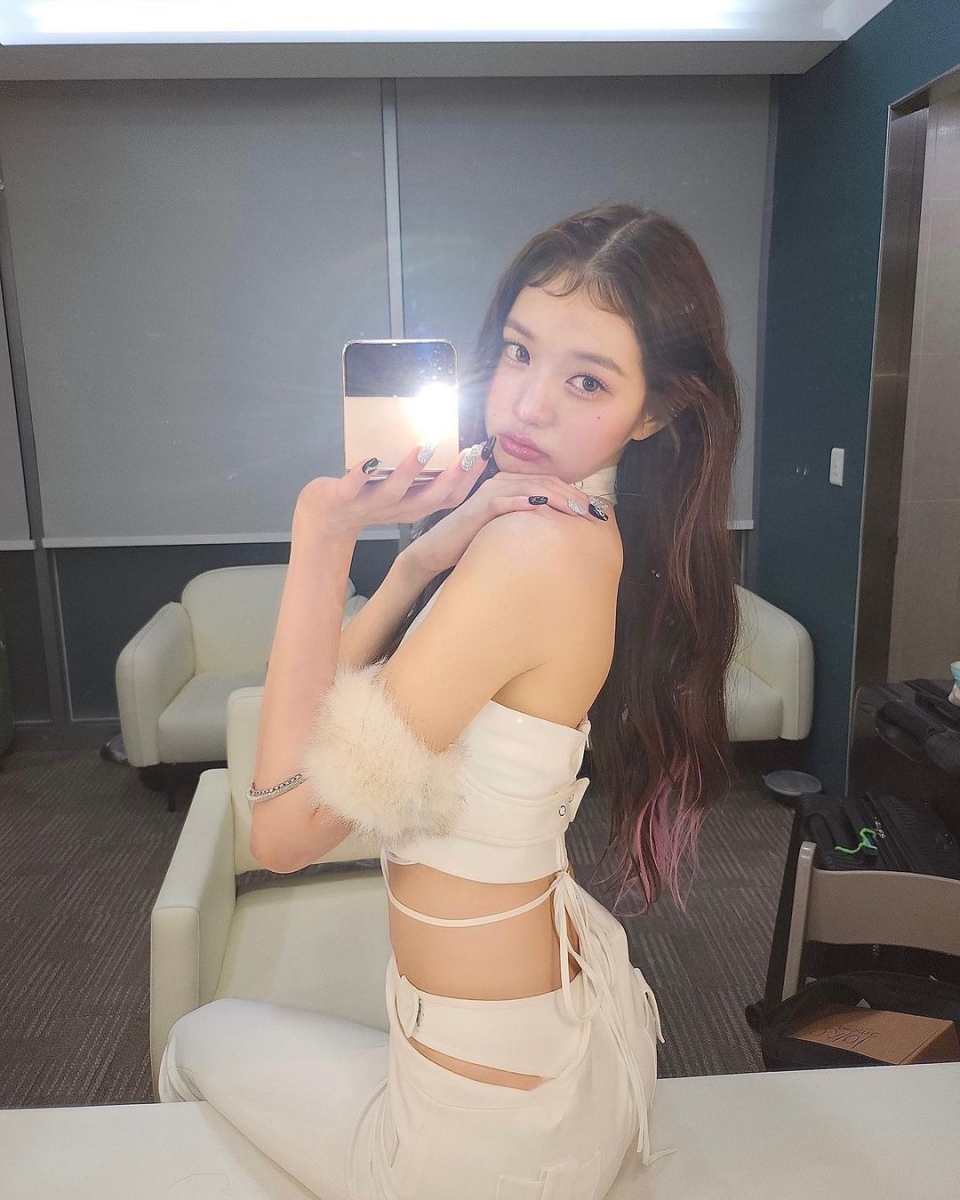 1、「对镜自拍」5大看点