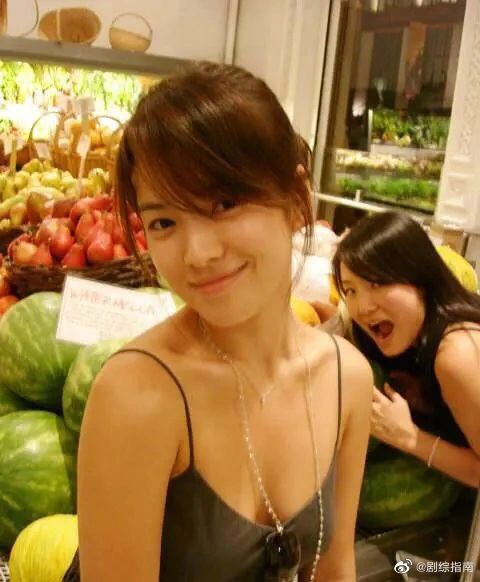 与如今 42 岁的样子几乎一模一样