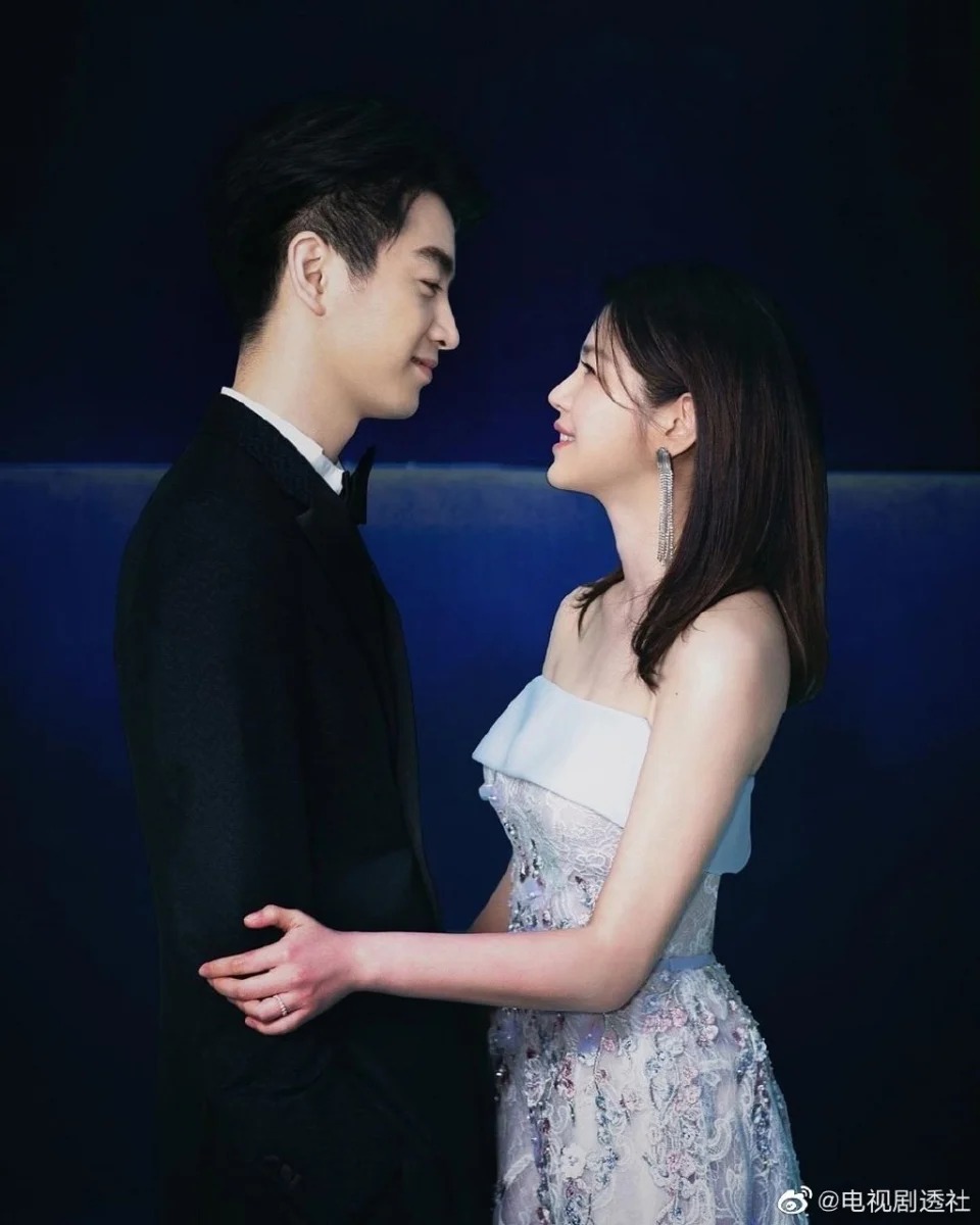 她认为爱情没有对错之分