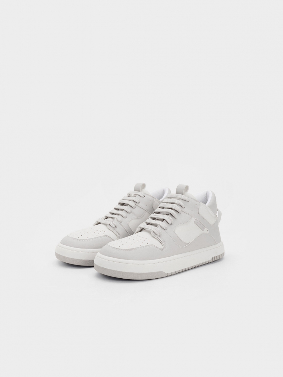 5、Two-Tone High-Top Platform Sneakers