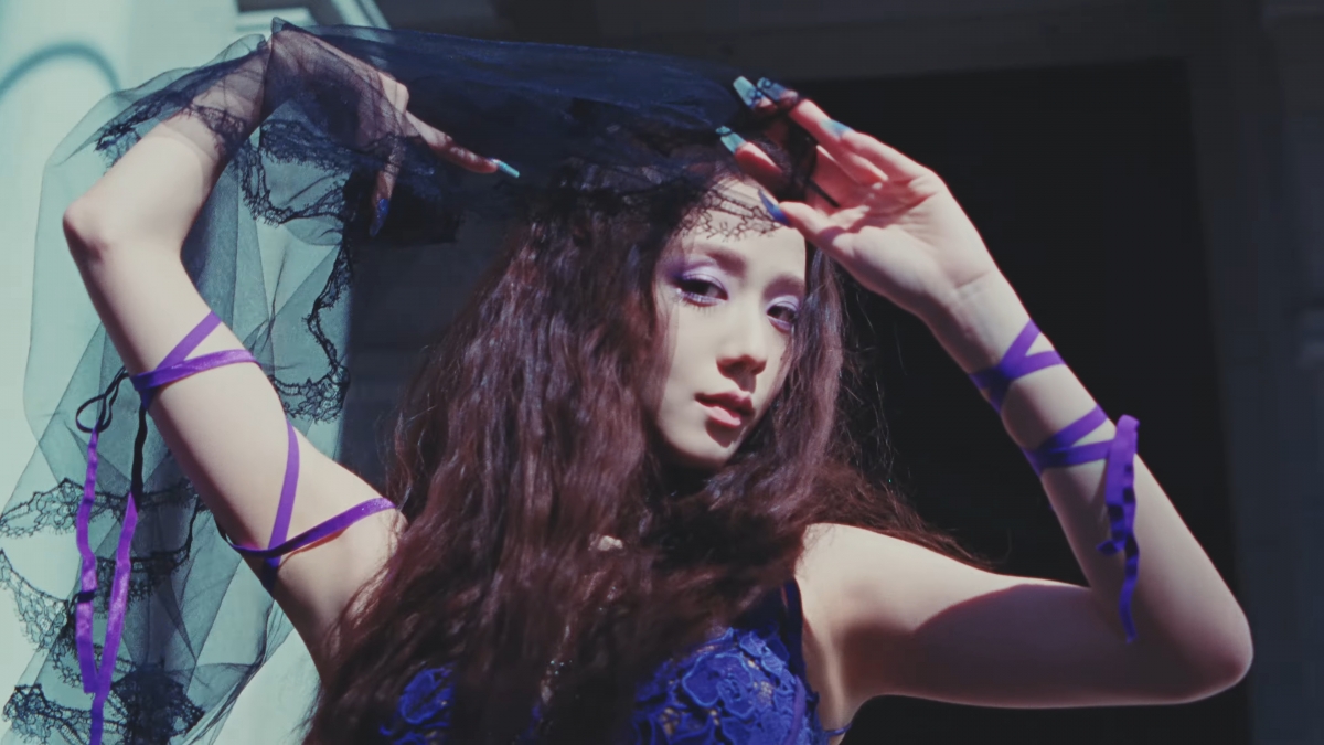 《FLOWER》成为最近全网最火的单曲