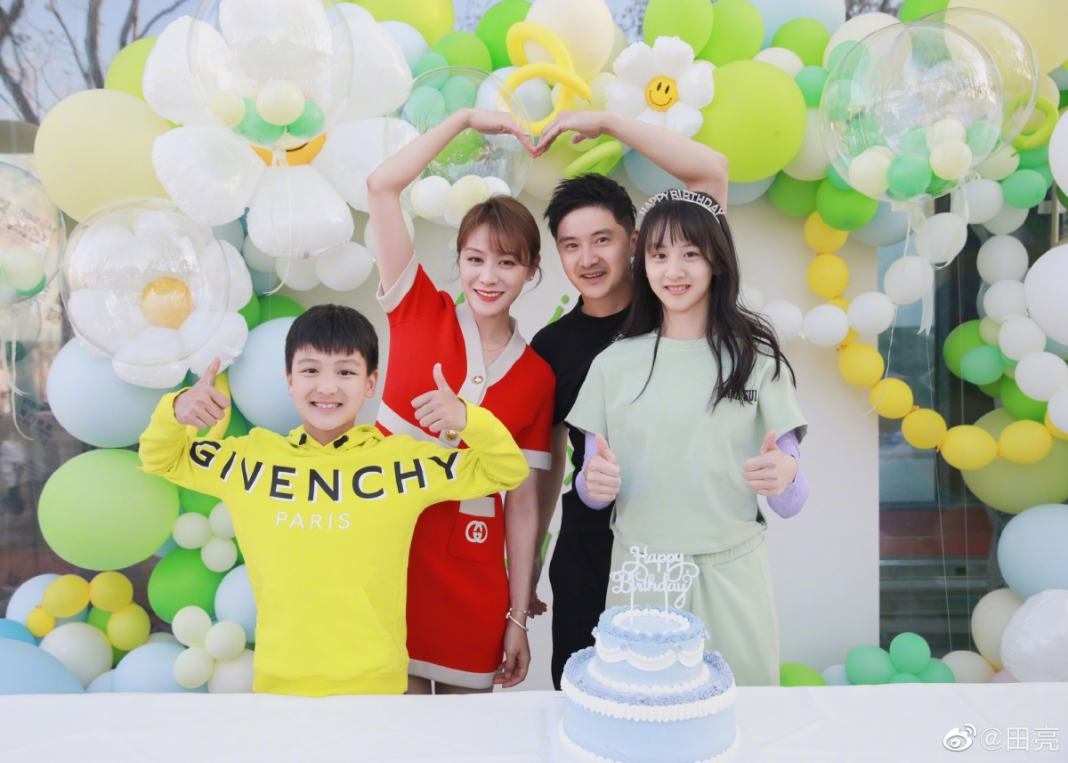 网友纷纷艾特叶一茜”来学“