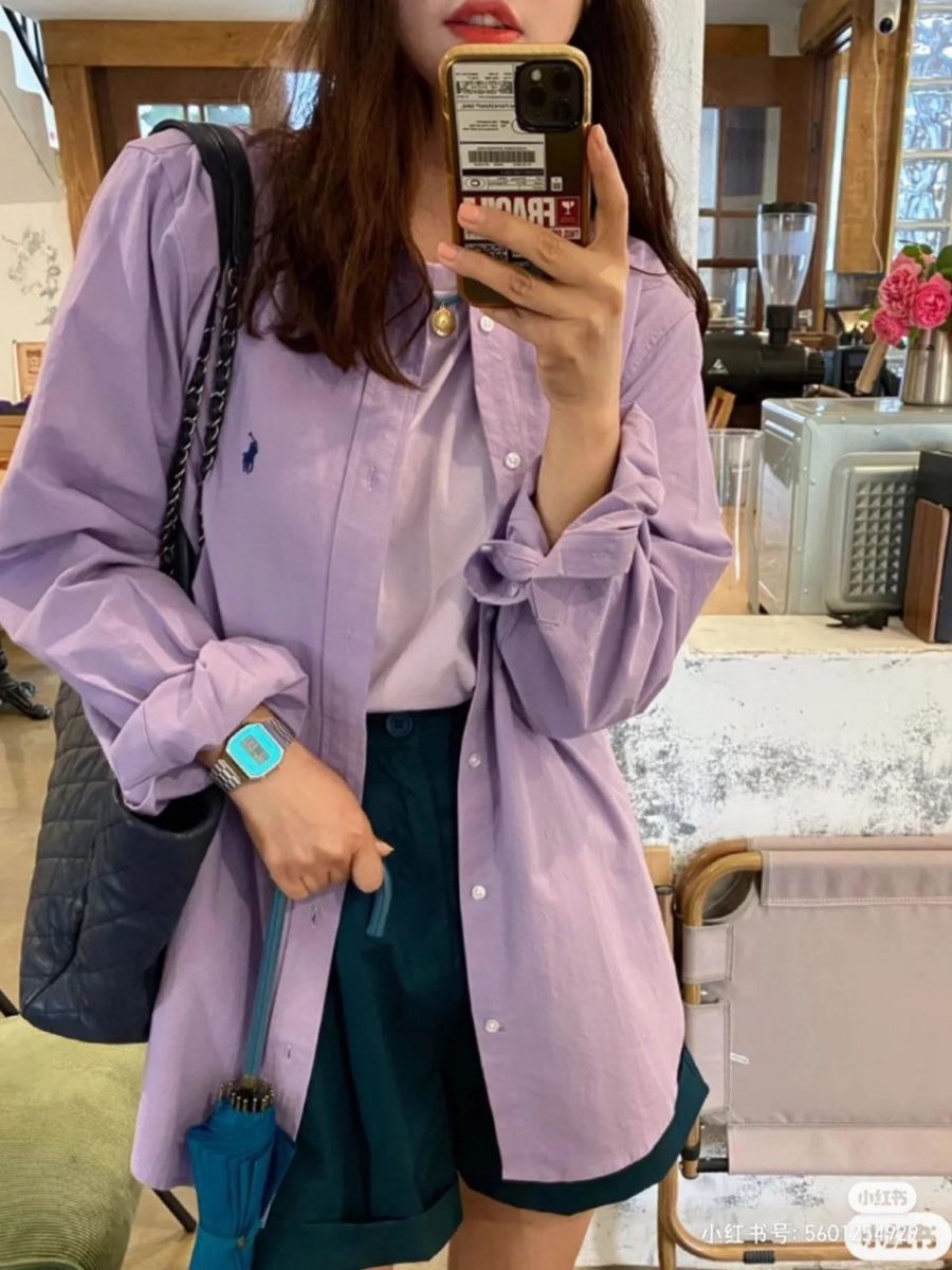 纽扣衬衫外穿