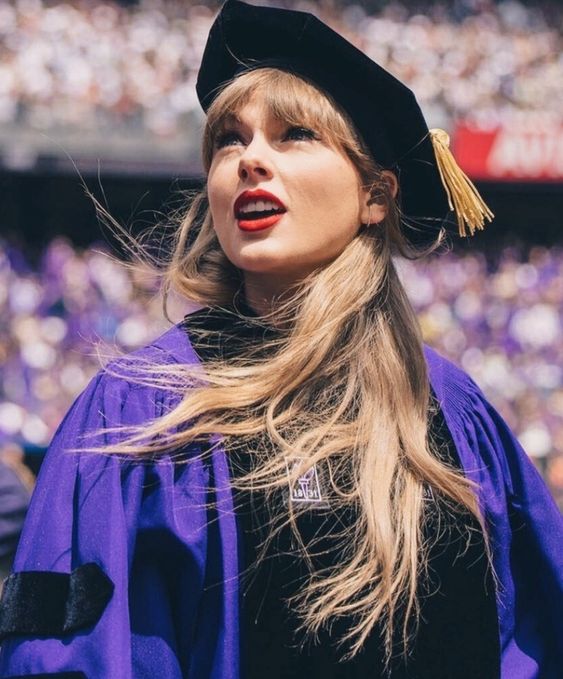 Taylor Swift 纽约大学毕业演讲