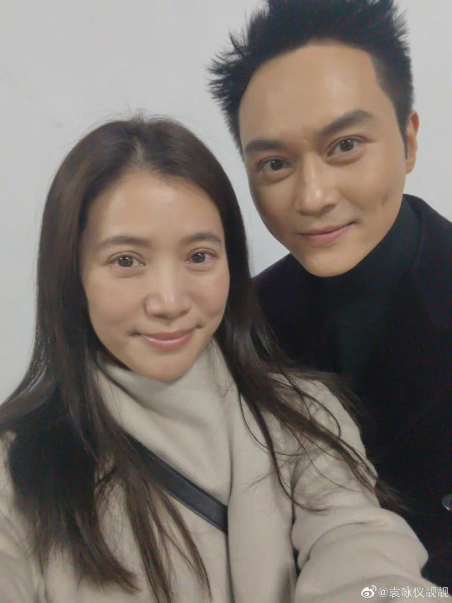 夫妻俩被爆装恩爱