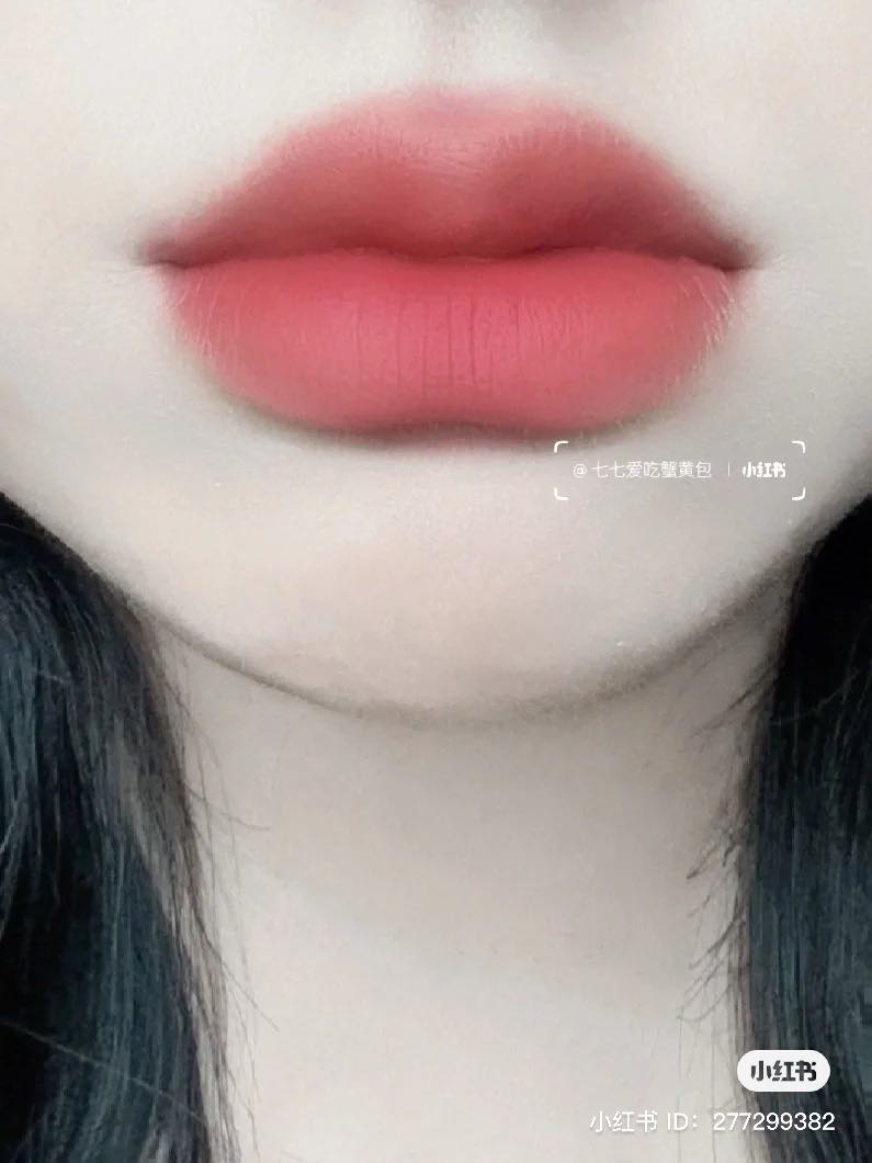 轻松遮盖唇色和唇纹