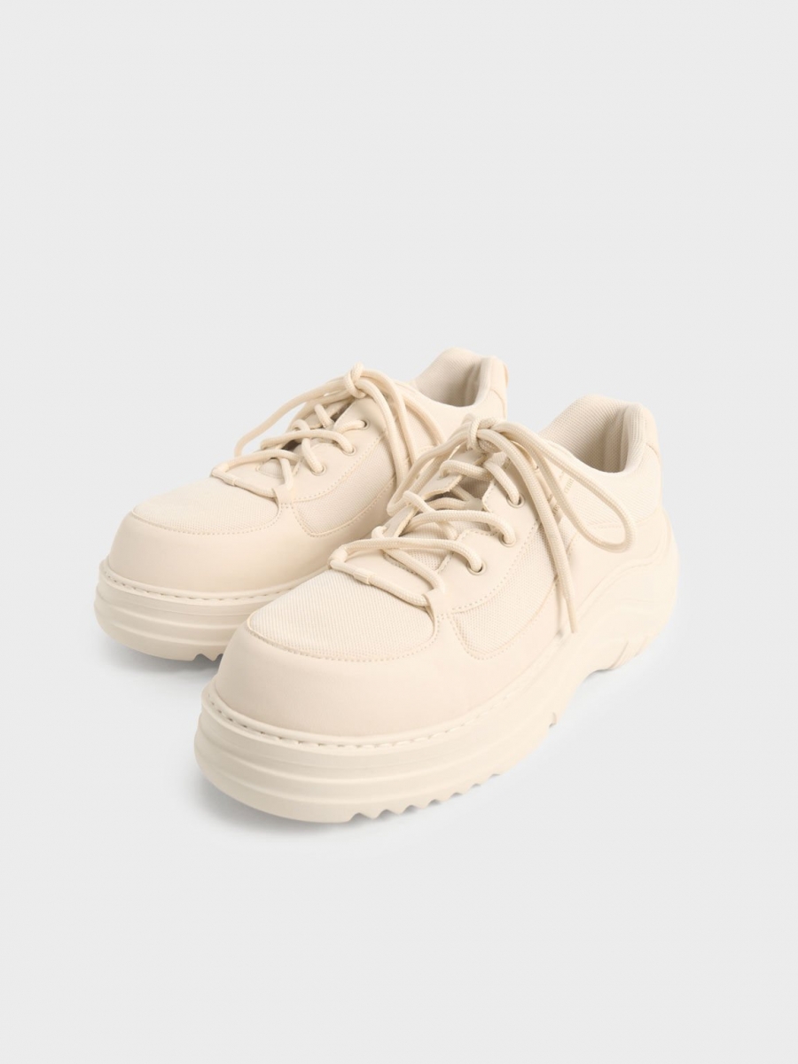 2、Mesh Chunky Sole Sneakers