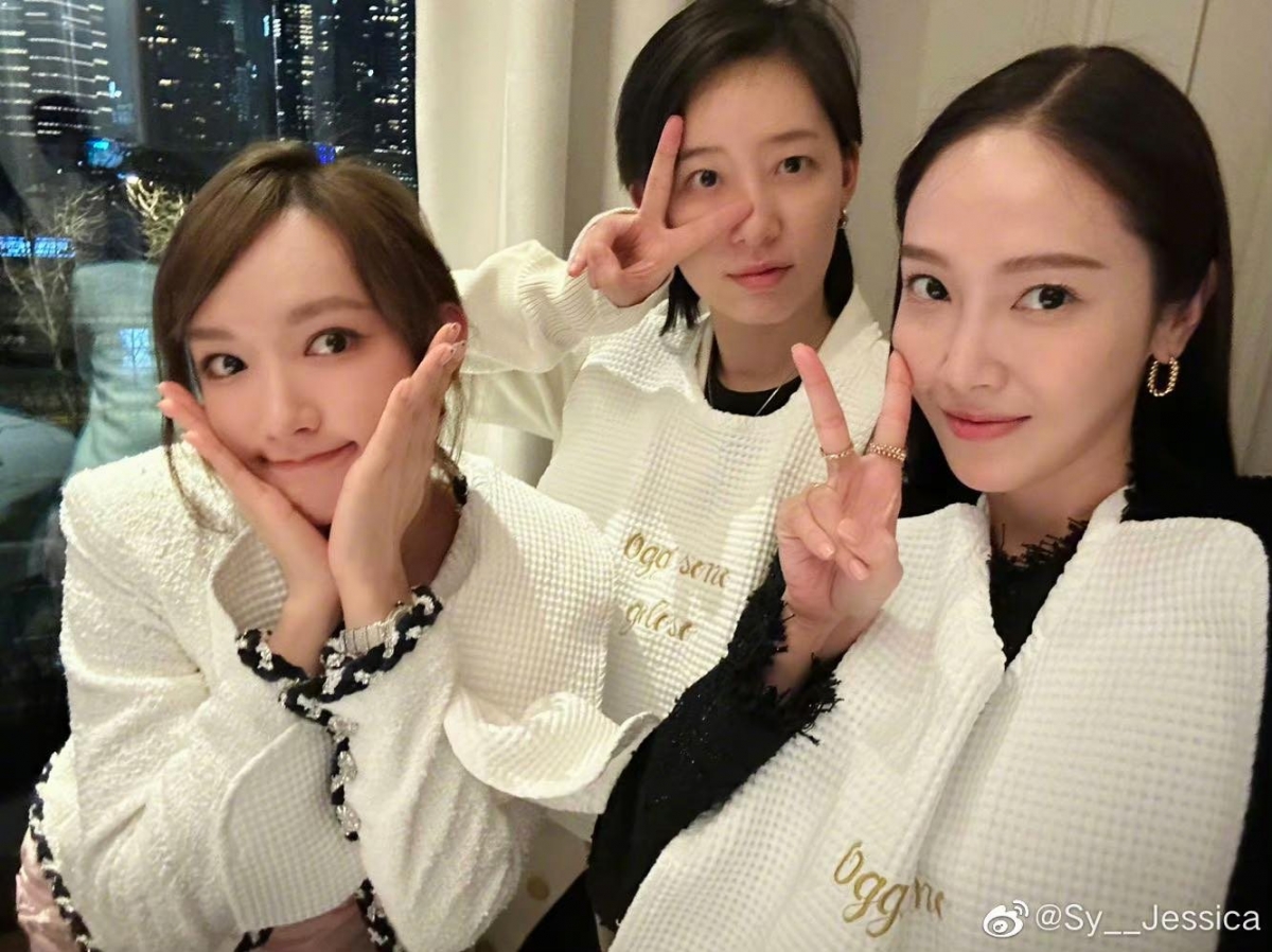 不能接受的是她回国抱怨中国没有好吃的