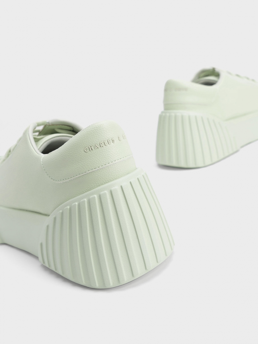 8、Adrian Chunky Sole Sneakers