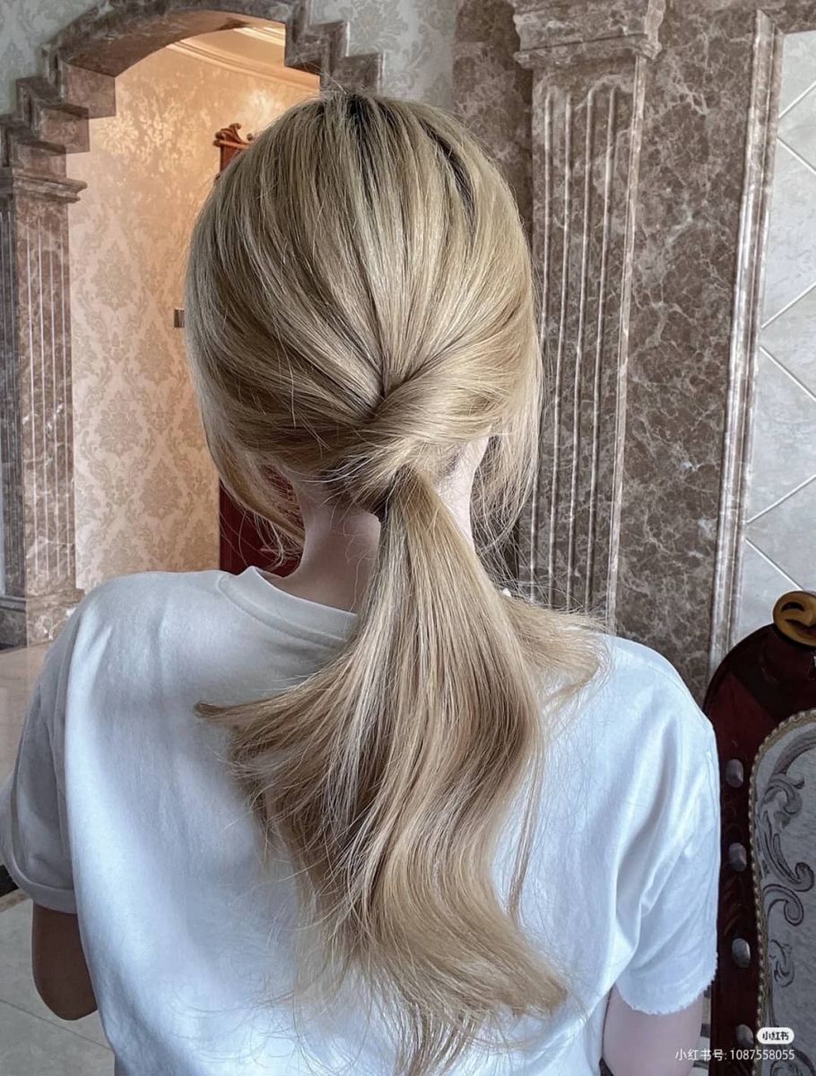 第1款——蓬松「低马尾」