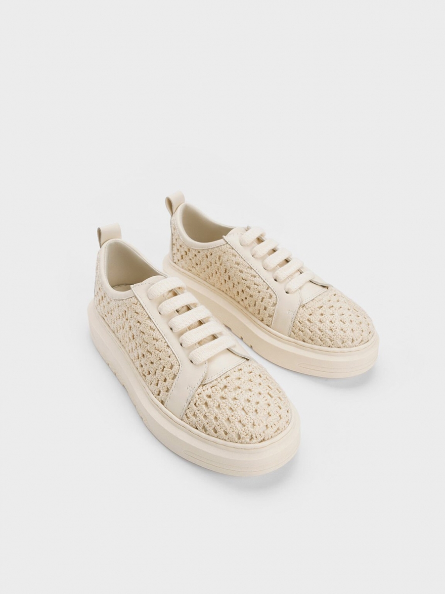 3、Crochet & Leather Sneakers