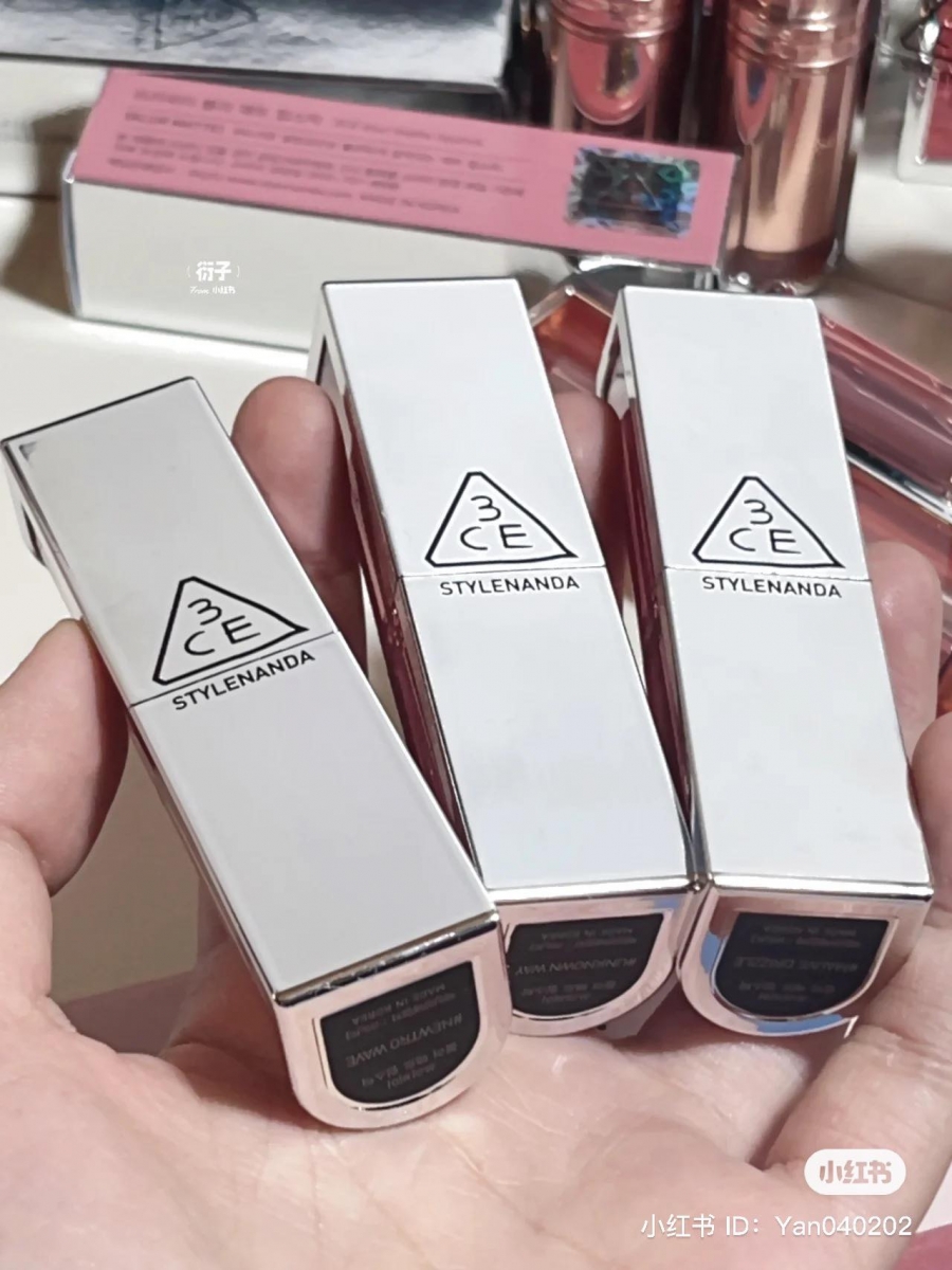 银色镜面感的管身非常高级