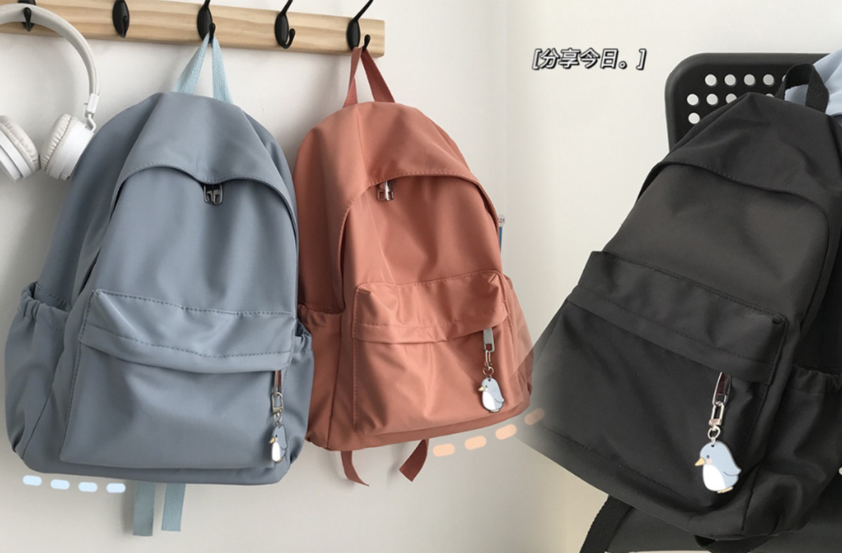 3、韩系简约风双肩包