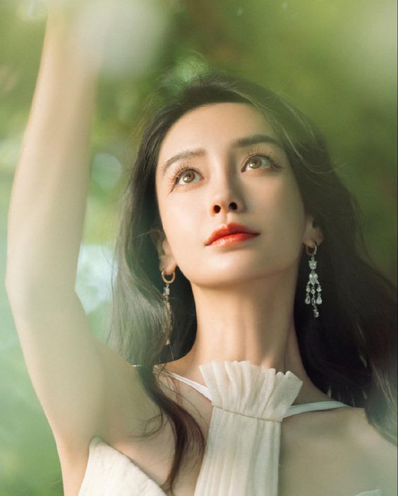 拥有一双水汪汪的大眼睛