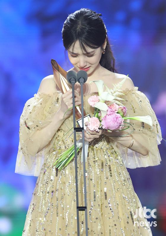 建议朴恩斌和宋慧乔学习优雅的姿态