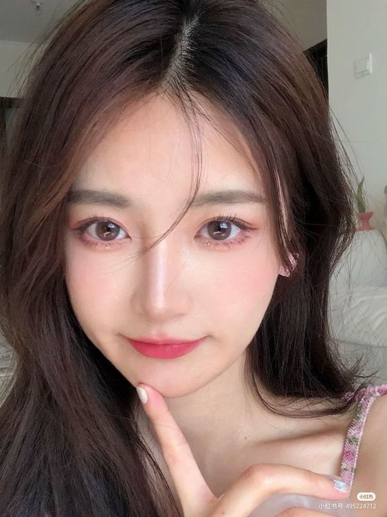 显得眼睛更有神+更温柔了呢～