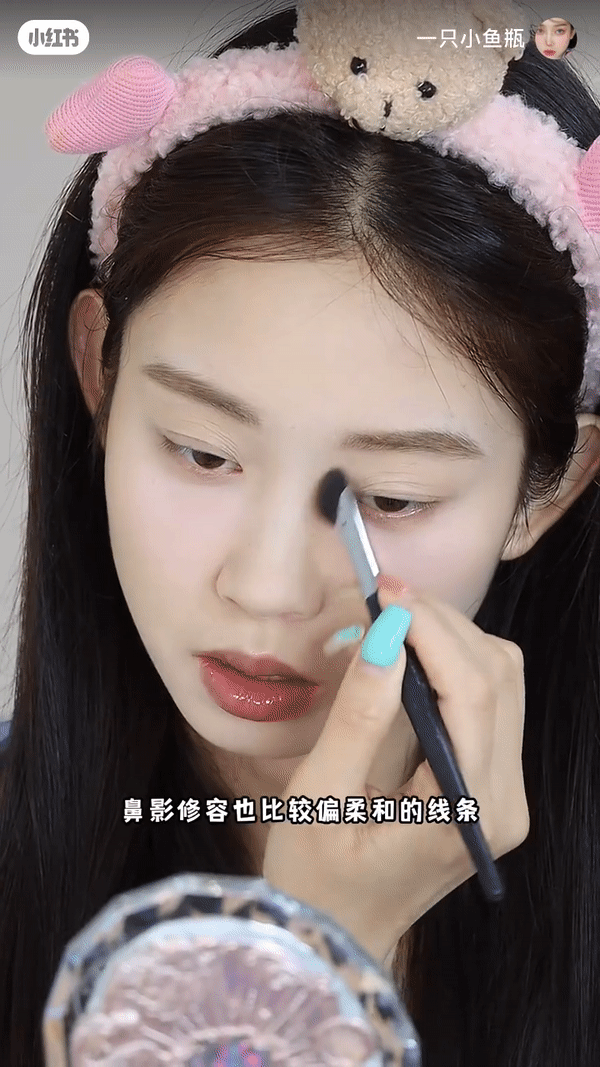 鼻影修容也是偏柔和的线条
