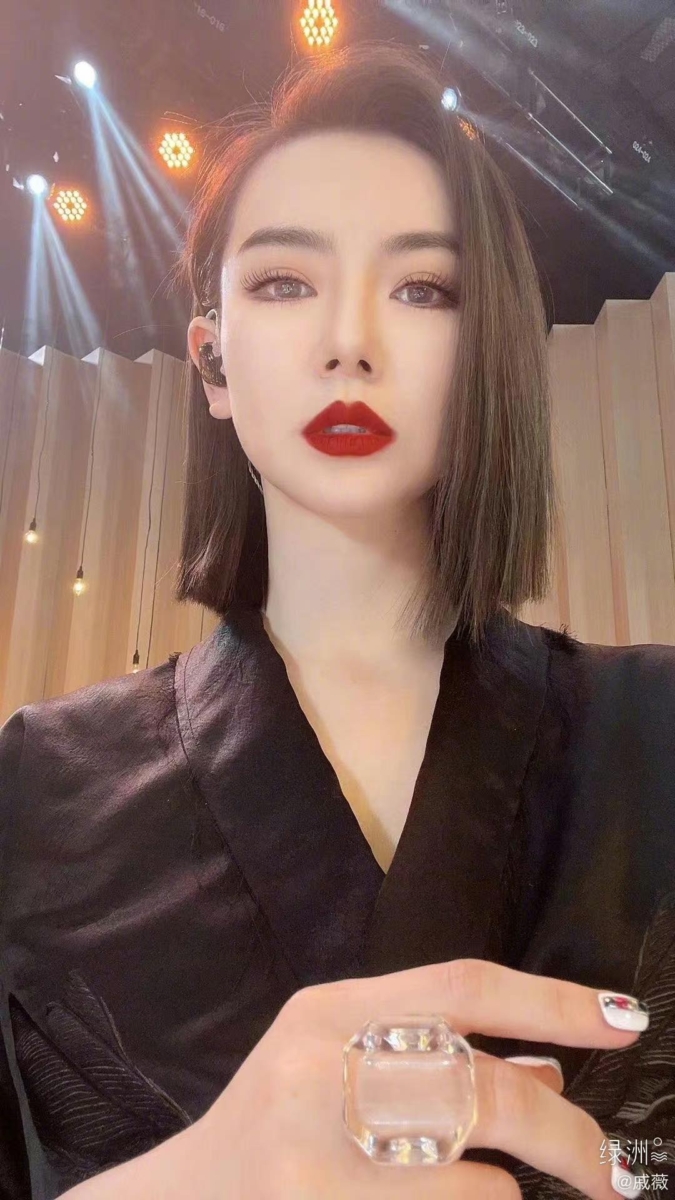 自黑式化解尴尬