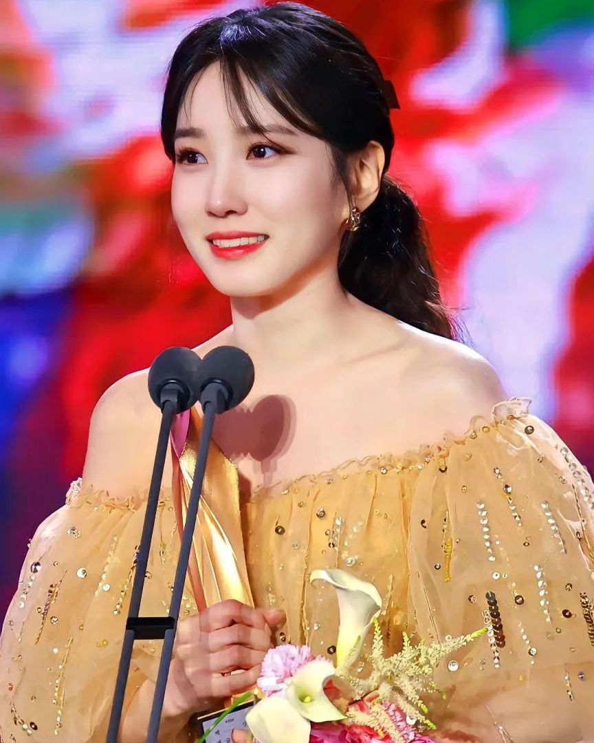 韩国评论家批评朴恩斌发表感言时“哭哭啼啼”,不像成年人!