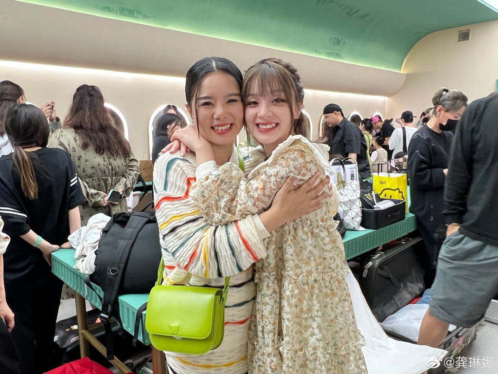 MARiA美依礼芽和龚琳娜
