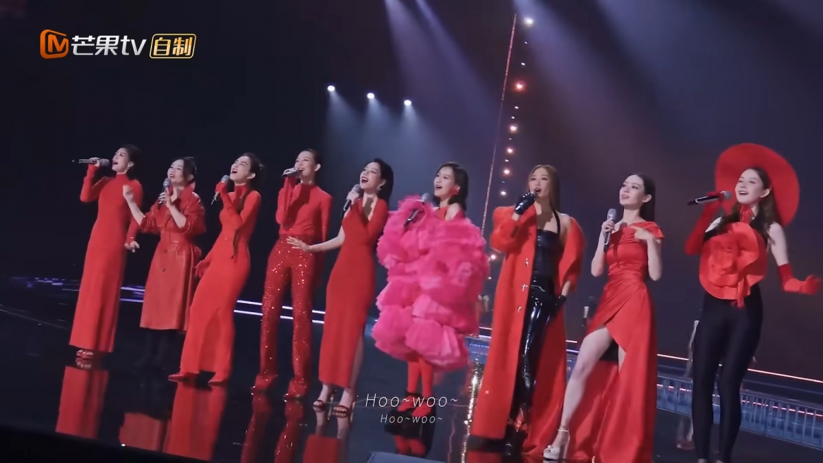 《风之所向》基本上是姐姐们全员大合唱，歌曲听起来平淡