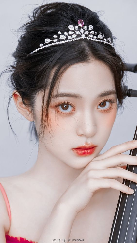 「眼下腮红」画法